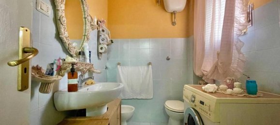 3-salle Appartement à Giugliano in Campania, Italy No. 26715 17