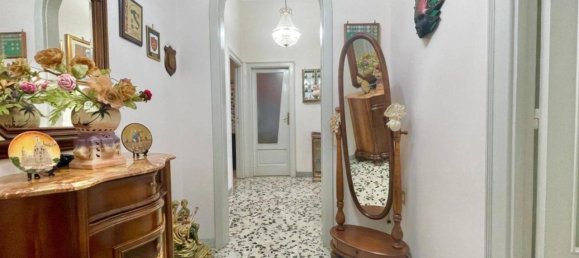 3-salle Appartement à Giugliano in Campania, Italy No. 26715 20