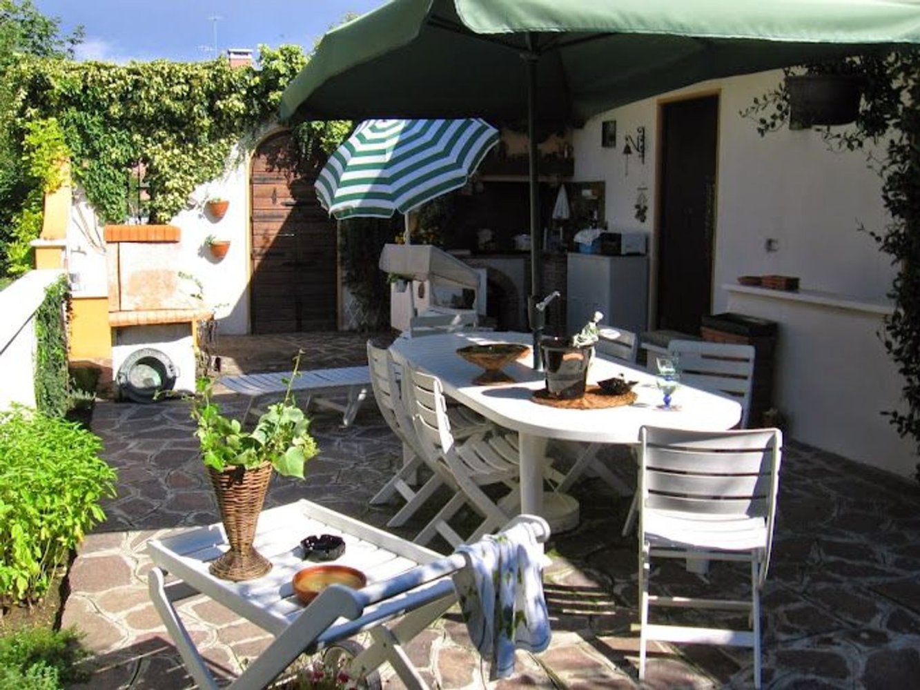 Casa de 6 dormitorios en Maserada sul Piave, Italy No. 342032