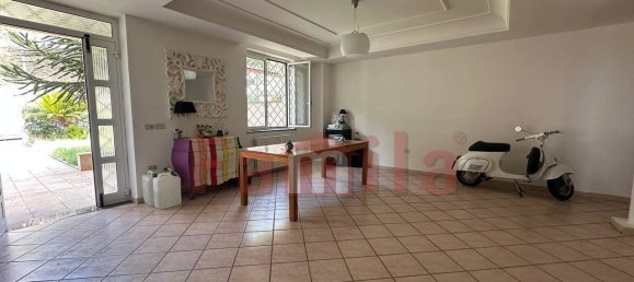 3 bedrooms House in Sirignano, Italy No. 321857 5