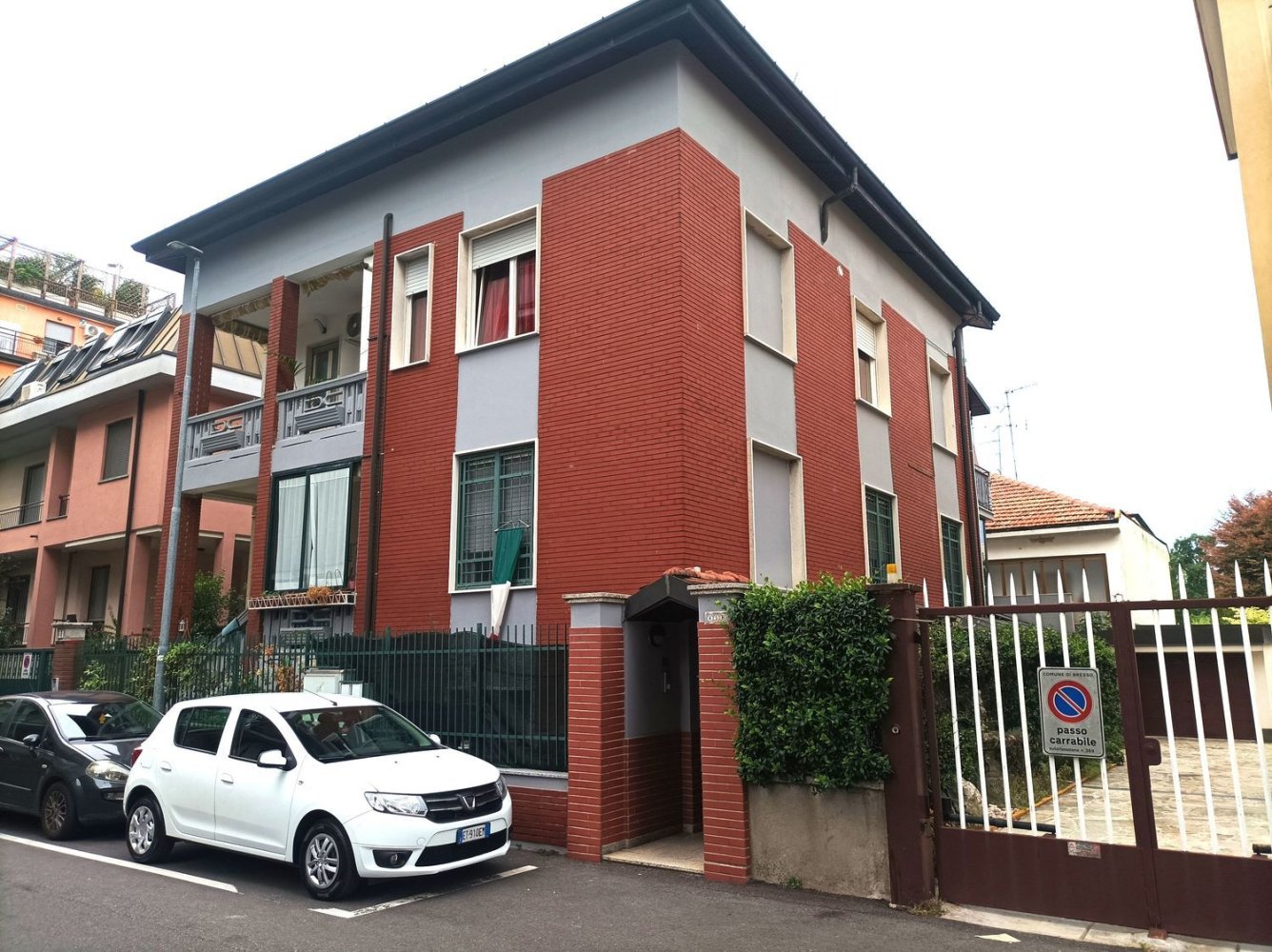 3 bedrooms Apartment in Bresso, Italy No. 330380