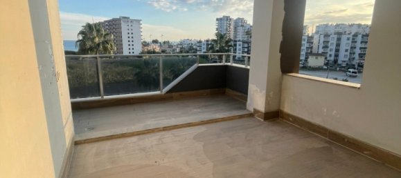 Penthouse 2+1 in Mezitli, Turkey No. 21655 3