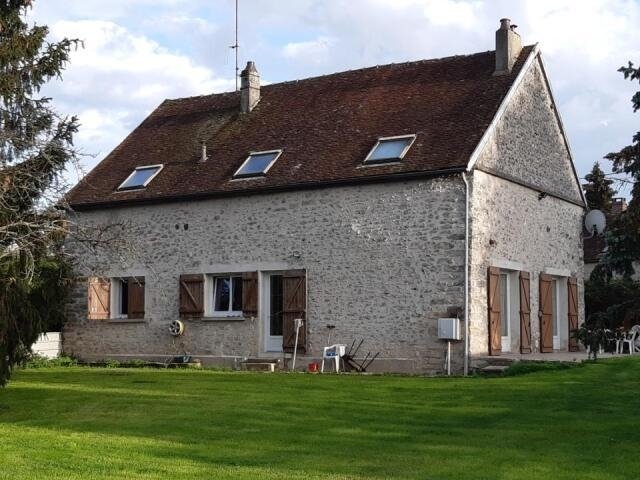 4 bedrooms House in Montmirail, France No. 253590