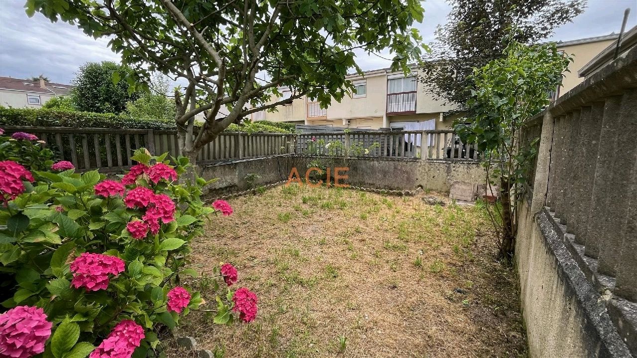 4 chambres Maison à Puiseux-en-France, France No. 170934