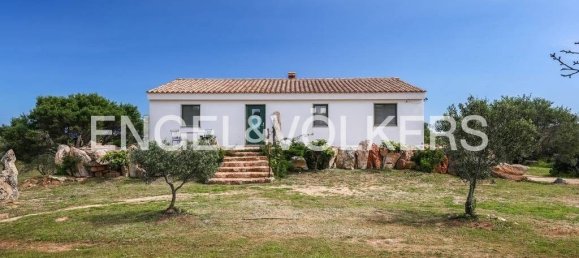 3 bedrooms Villa in Olbia, Italy No. 329086 2