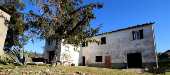 3 bedrooms House in Pomarance, Italy No. 207 2