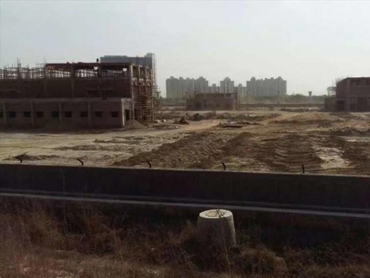  Land in Noida, India No. 65716