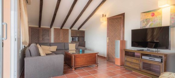 4 bedrooms Penthouse in Estepona, Spain No. 2468 16
