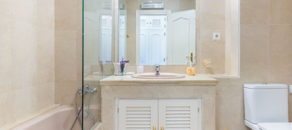 4 bedrooms Penthouse in Estepona, Spain No. 2468 11