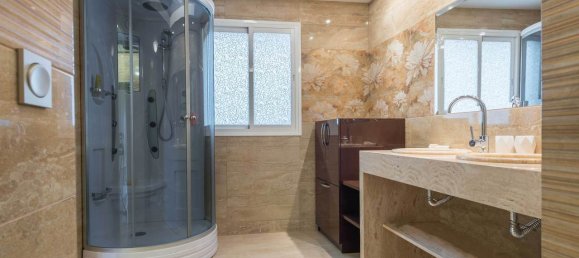 4 bedrooms Penthouse in Estepona, Spain No. 2468 9