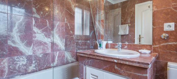 4 bedrooms Penthouse in Estepona, Spain No. 2468 13