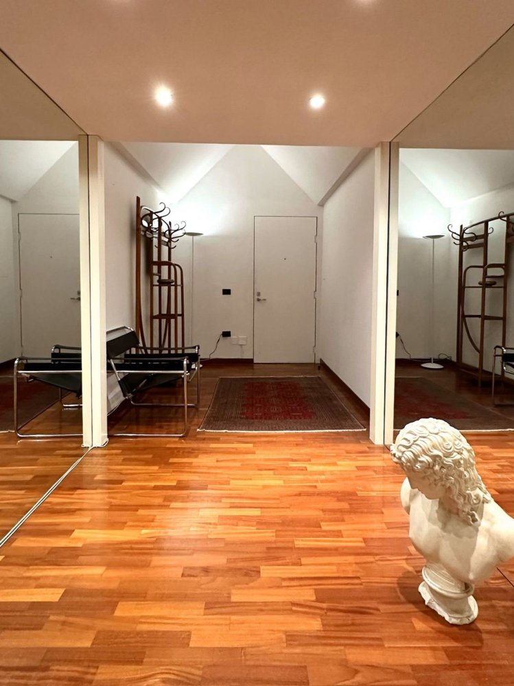 2 rooms Duplex in Naples, Italy No. 153432