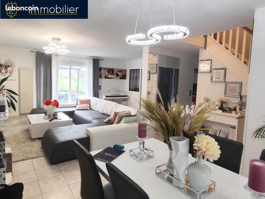 Casa de 5 dormitorios en Corbie, France No. 62699