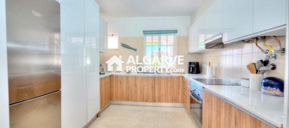 3 bedrooms Townhouse in Quarteira, Portugal No. 233609 3