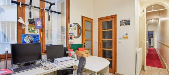 3 bedrooms Apartment in Paris, France No. 162000 20