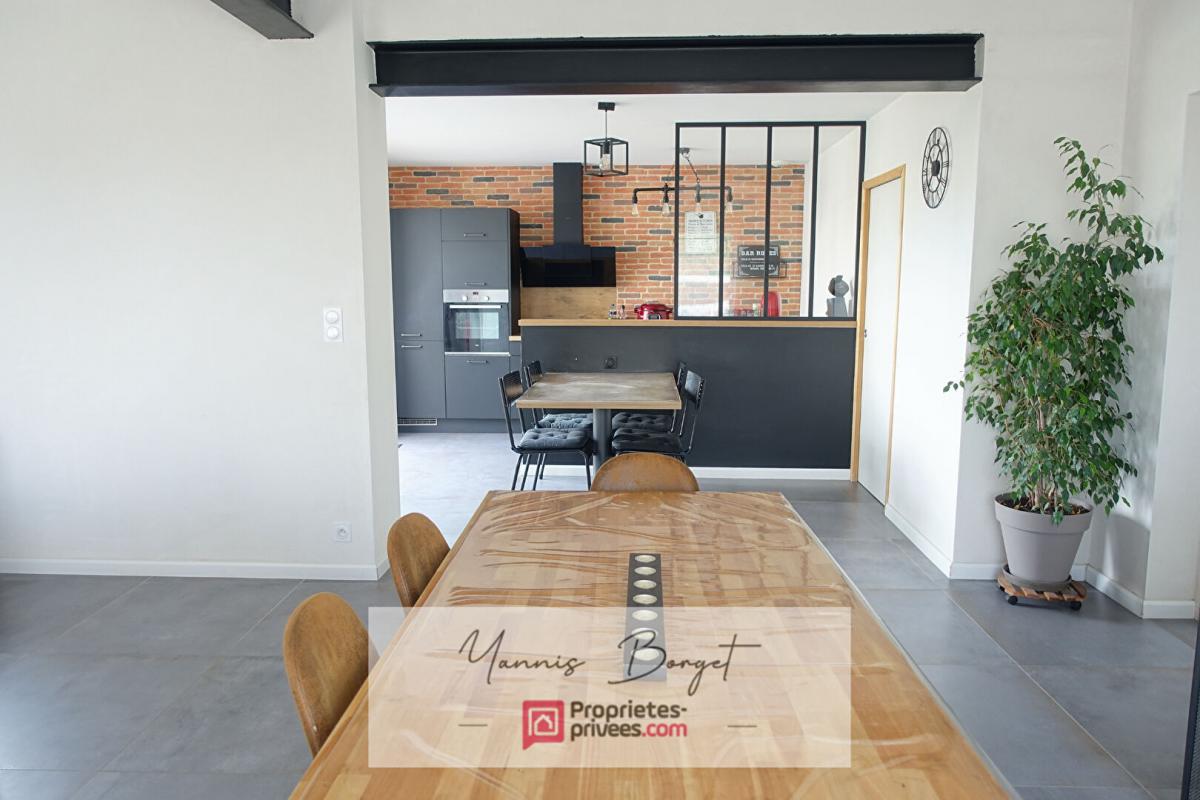 3 bedrooms House in Montaigu-Vendee, France No. 342984