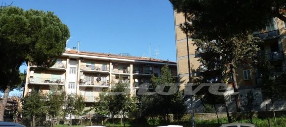 Imóvel comercial de 2 divisões em Rome, Italy N.º 215279 15