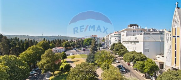 2 bedrooms Apartment in Lisbon, Portugal No. 52332 10