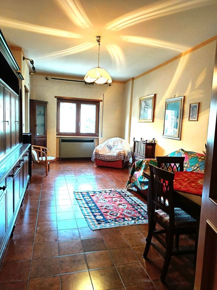 4-Zimmer Wohnung in L'Aquila, Italy, Nr. 161651
