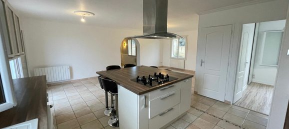 5 bedrooms House in Gallardon, France No. 226080 7