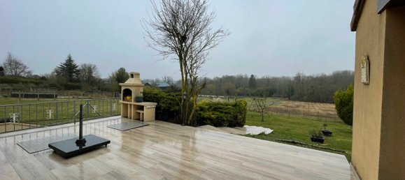 5 bedrooms House in Gallardon, France No. 226080 3