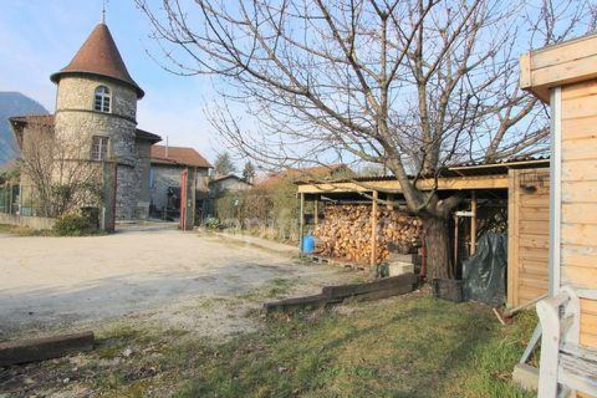 4 bedrooms House in Voreppe, France No. 22988