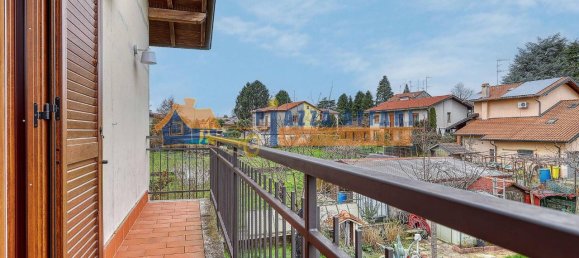 4-salle Maison à Caronno Varesino, Italy No. 38714 3