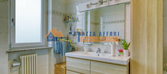 4-salle Maison à Caronno Varesino, Italy No. 38714 25