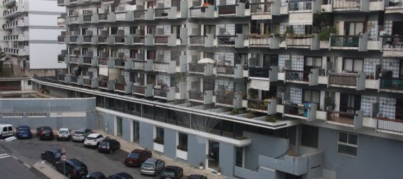 574m² Warehouse in Cascais, Portugal No. 73533 3