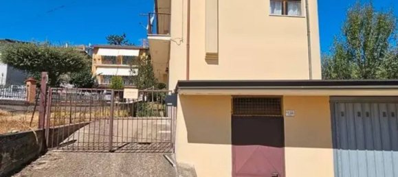 3 rooms Villa in Vallesaccarda, Italy No. 165609 4