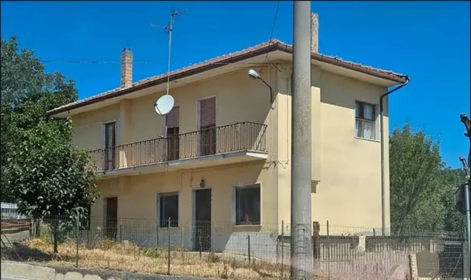 3 rooms Villa in Vallesaccarda, Italy No. 165609
