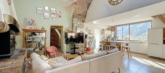 3 bedrooms House in Aveyron, France No. 303465 4