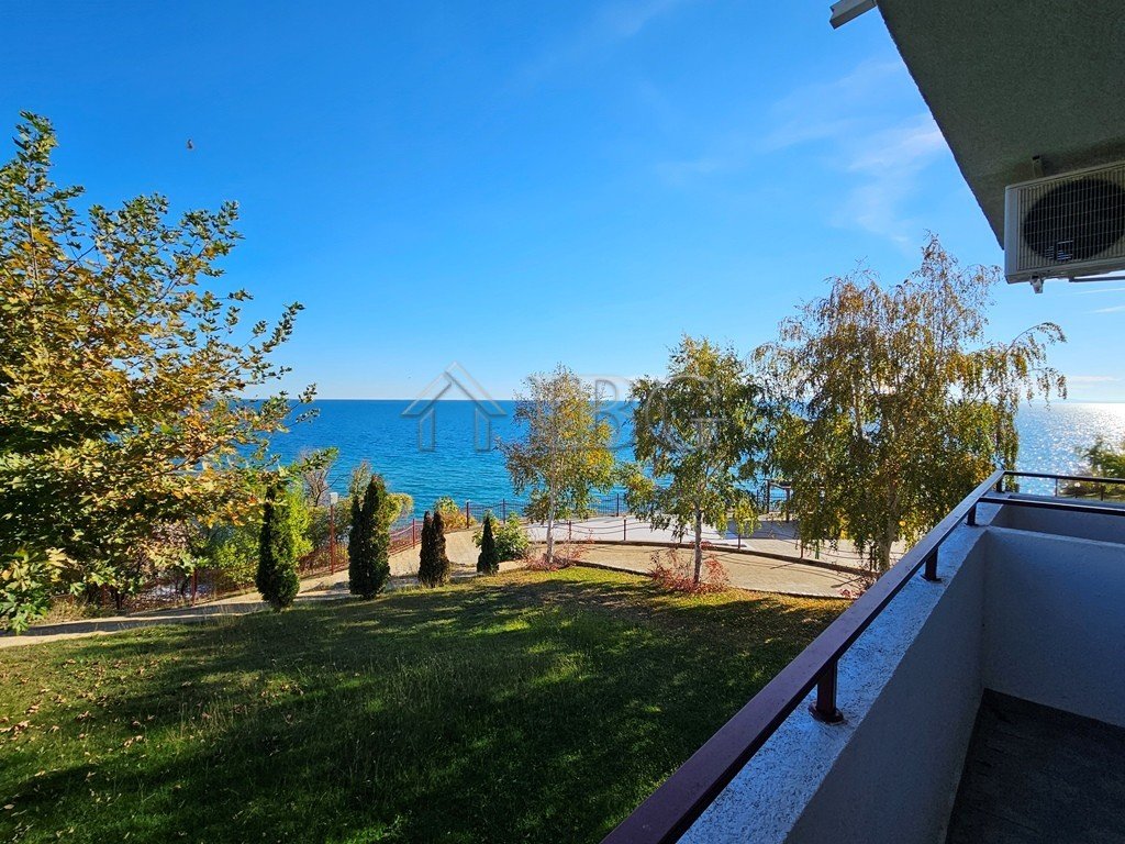 3 bedrooms Apartment in Burgas, Bulgaria No. 1084