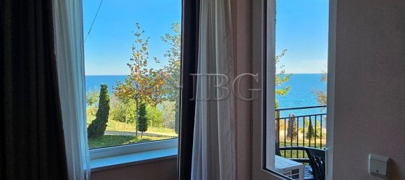 3 bedrooms Apartment in Burgas, Bulgaria No. 1084 2