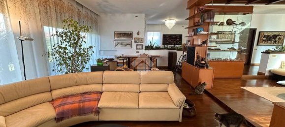 8غرفة فيلا في Pozzo d'Adda, Italy رقم 142878 12