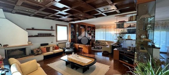 8غرفة فيلا في Pozzo d'Adda, Italy رقم 142878 8