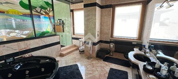 8غرفة فيلا في Pozzo d'Adda, Italy رقم 142878 27