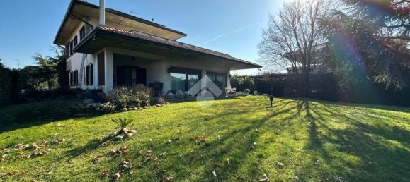 8غرفة فيلا في Pozzo d'Adda, Italy رقم 142878 4