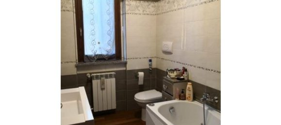 Apartamento de 3 habitaciónes en Calvenzano, Italy No. 253010 3