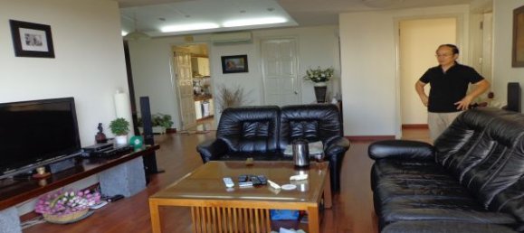 4 bedrooms Apartment in Tay Ho, Vietnam No. 7026 2