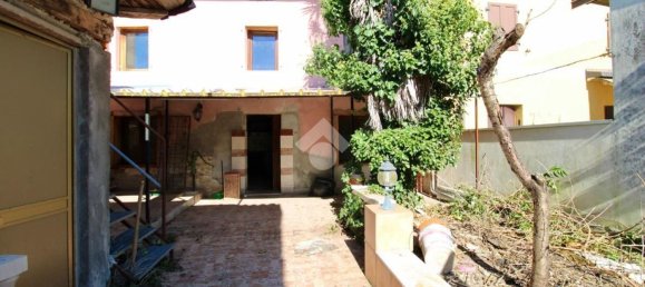 3 chambres Maison à Udine, Italy No. 358367 2