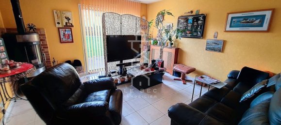 Casa de 3 dormitorios en Hennebont, France No. 99830 3