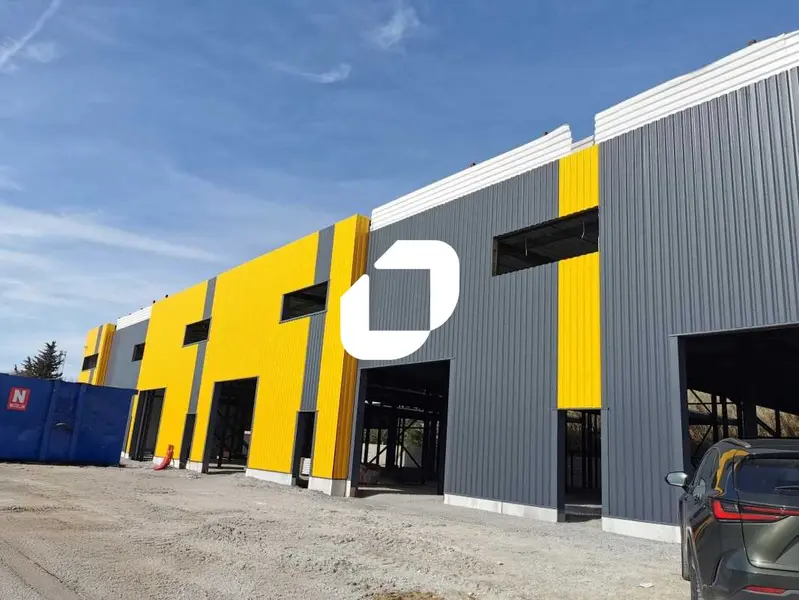 116m² Warehouse in Lunel, France No. 307832