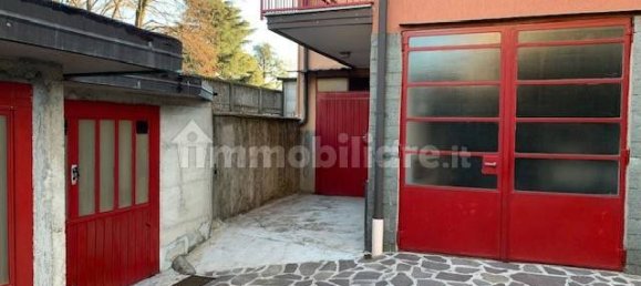 3 bedrooms Villa in Senago, Italy No. 327601 4