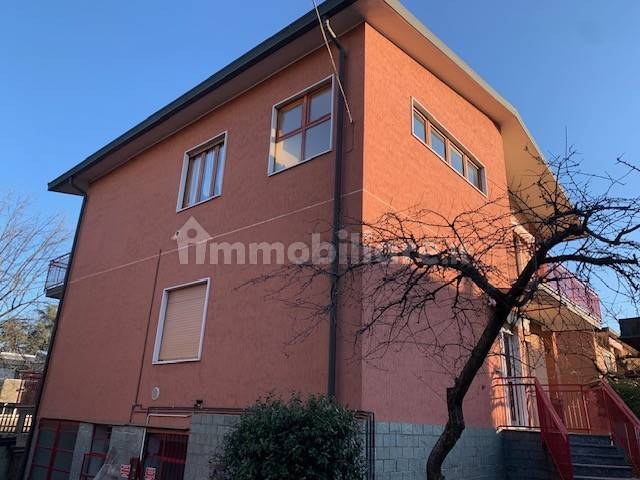 3 bedrooms Villa in Senago, Italy No. 327601