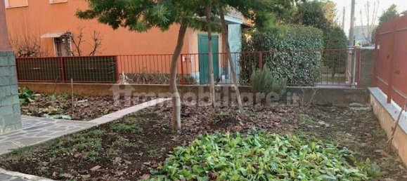 3 bedrooms Villa in Senago, Italy No. 327601 10