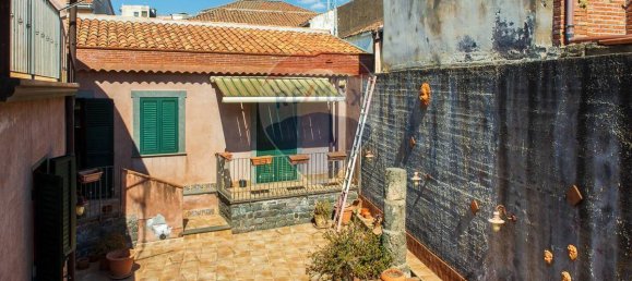 4 bedrooms House in Acireale, Italy No. 279761 8