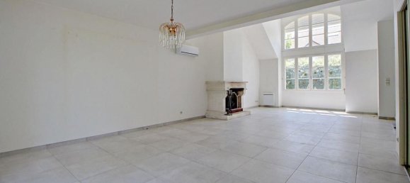 5 bedrooms House in Verneuil-sur-Seine, France No. 181020 6