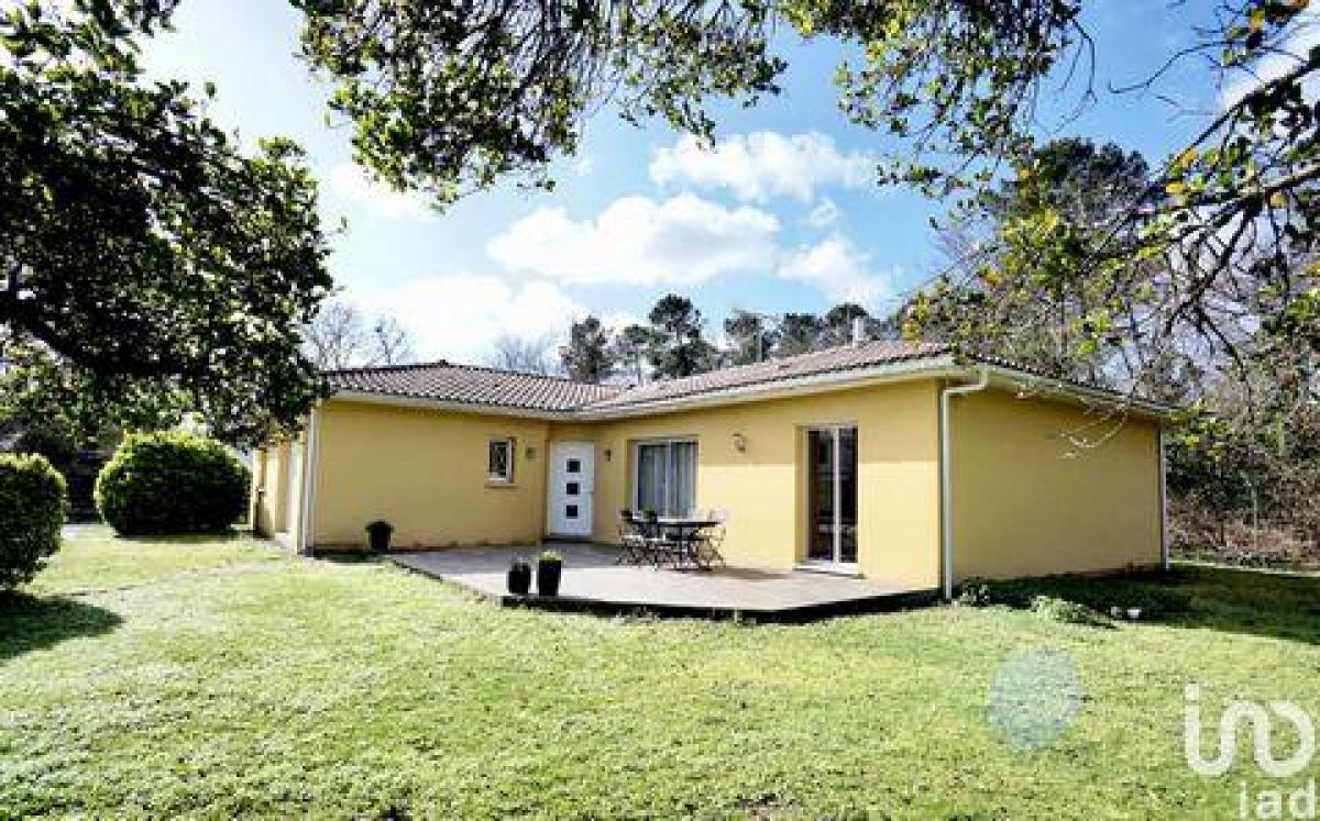 4 bedrooms House in Marcheprime, France No. 9998