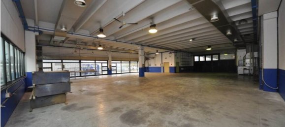 Lagerhaus in Bovisio Masciago, Italy 1900m², Nr. 215664 4